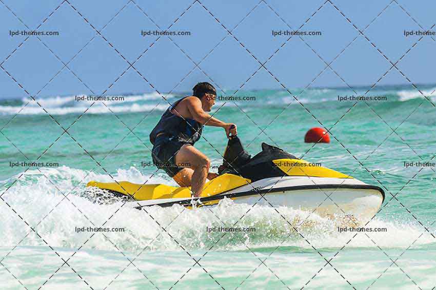 Wave Runner Turns Fast